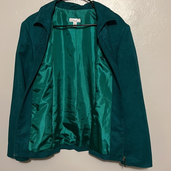 Kim Roger’s Emerald Green Blazer - Picture 5 of 9
